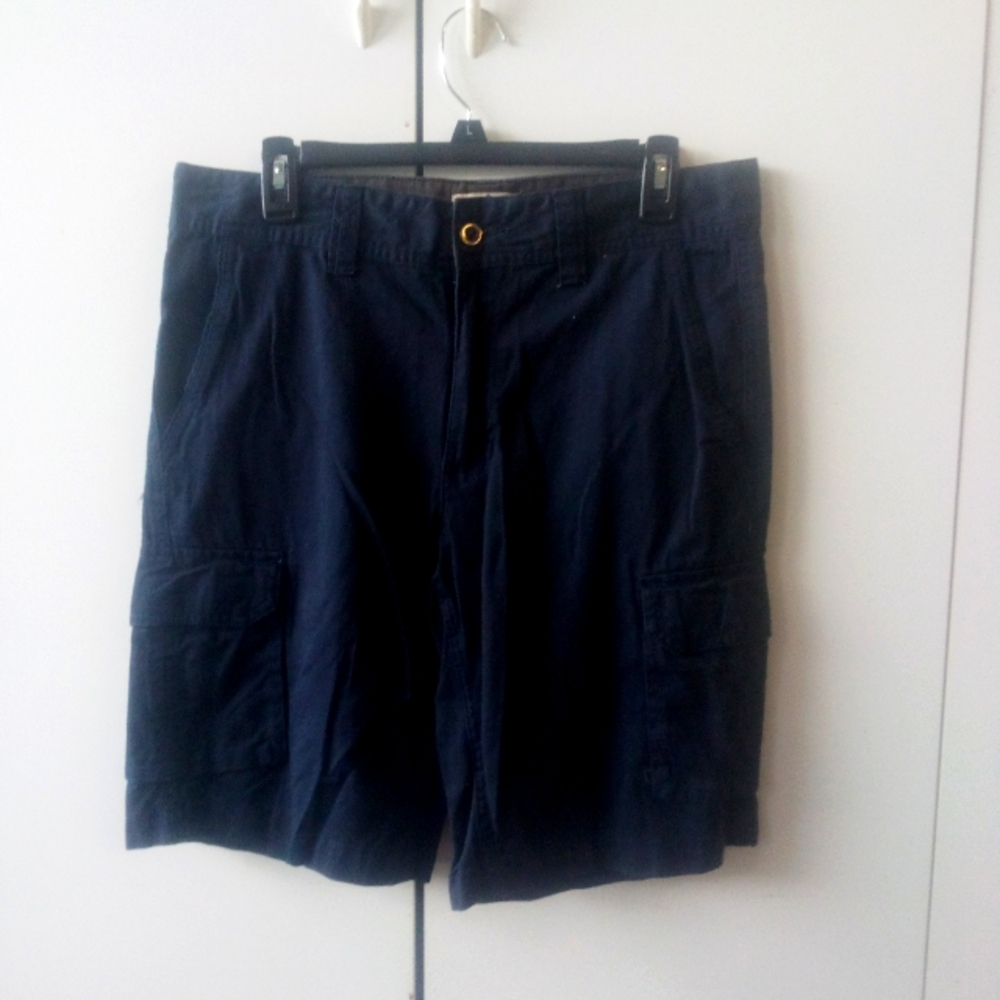 St. John's Bay size 32 Men's shorts